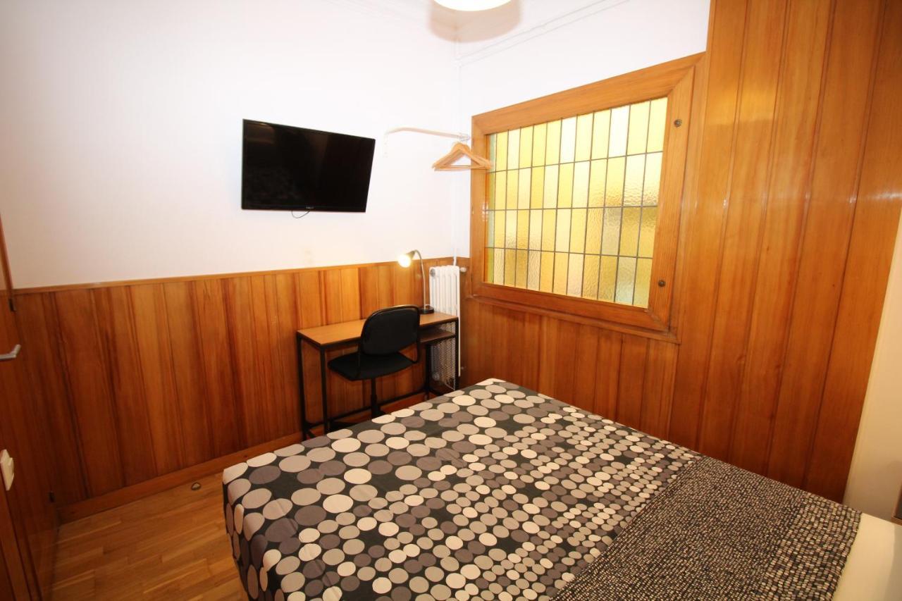 Nuevo Balmes Habitaciones Barcelona Exterior photo